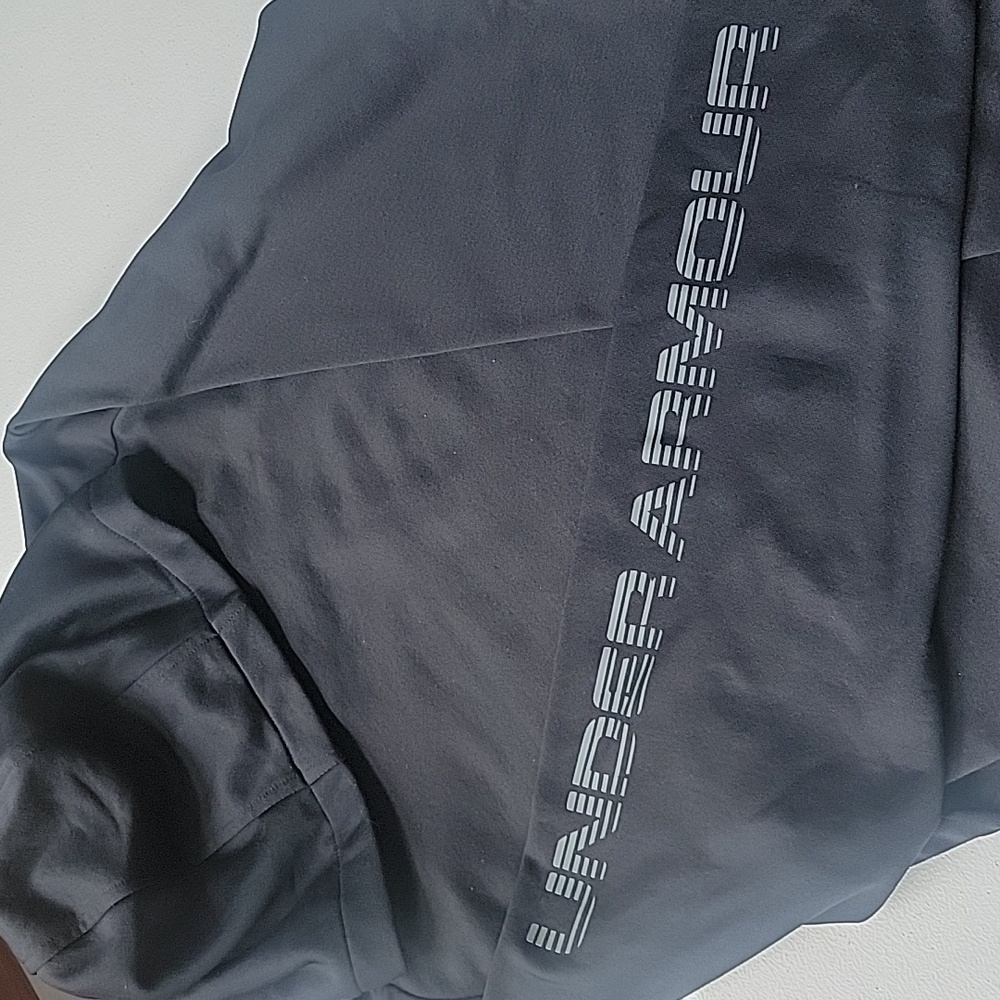 Under Armour black hoodie - Picture 2 of 8